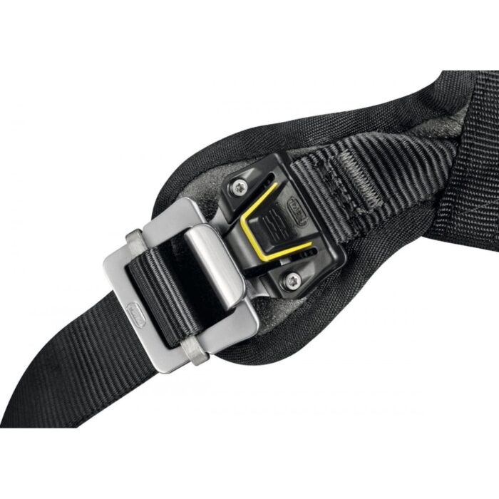 Nuova imbracatura Petzl ASTRO&reg; Bod Fast versione europea - Massima sicurezza e comfort per i lavori su fune