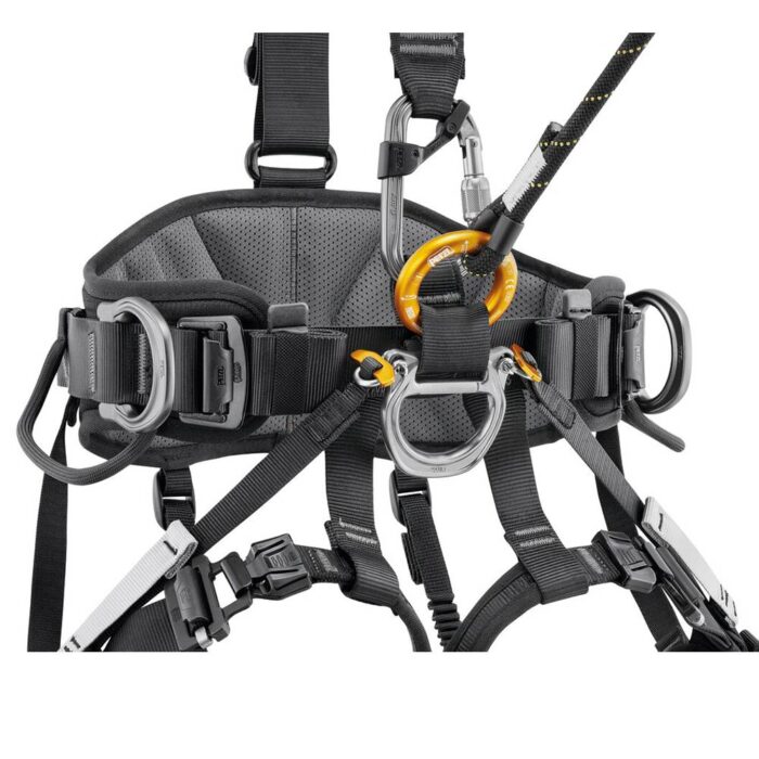 Nuova imbracatura Petzl Avao Fast versione europea 2025
