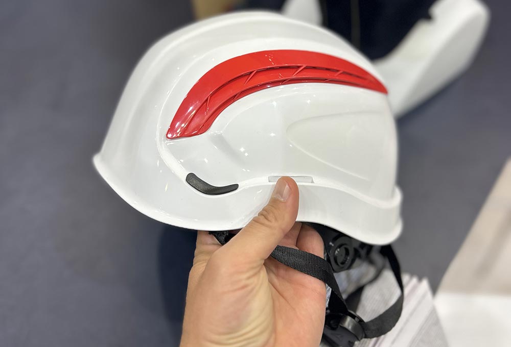 Nuovo casco leggerissimo per lavori in quota Deltaplus